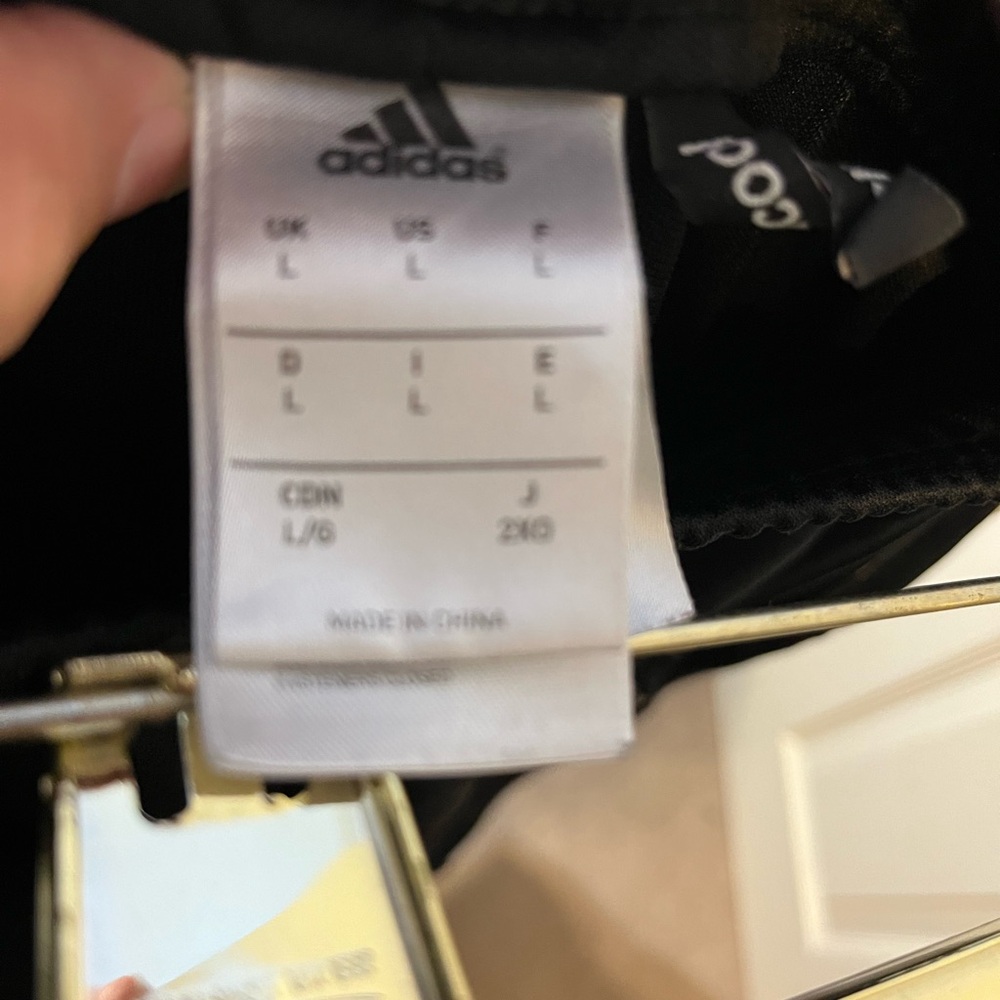 Adidas men’s Large jogger pants black and white - Picture 4 of 4